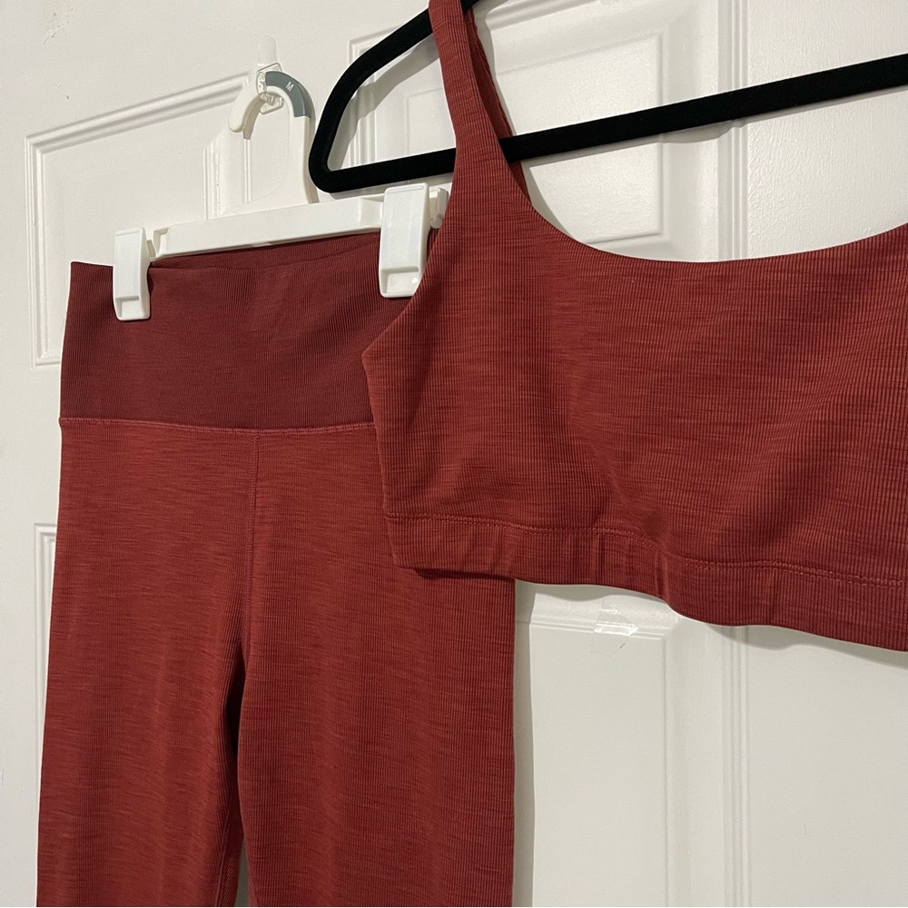 Vuori Women's Rust Red Seamless Leggings & Sports Bra Set - Picture 7 of 13